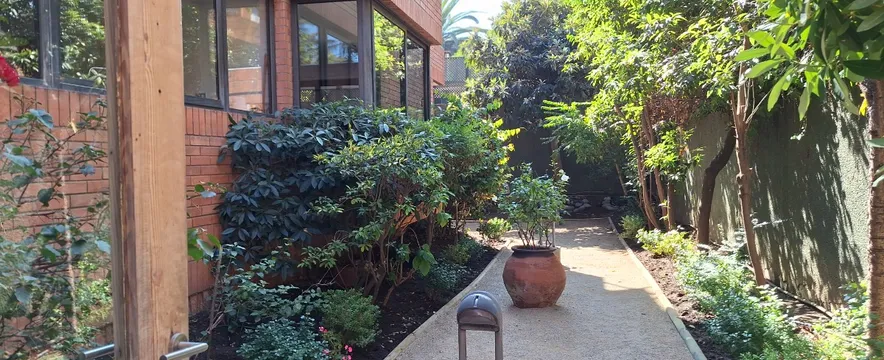 Luis Carrera, Vitacura - Jardín Del Este - Vitacura - RM (Metropolitana)