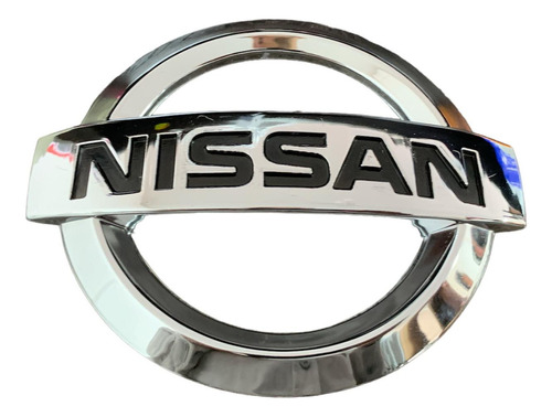 Emblema Delantero Nissan Versa