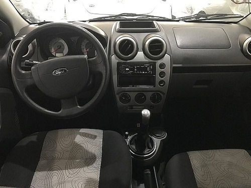 Ford Fiesta Sedan 1.6 Mpi Class Sedan 8v 2010