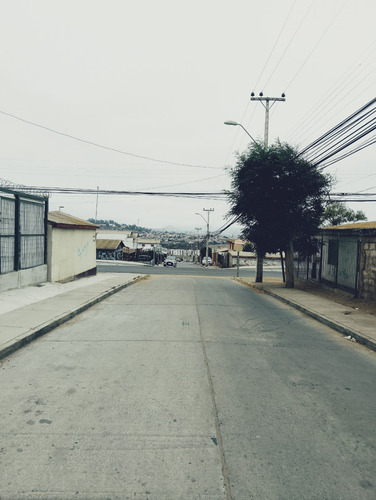 Casa Con Cierre Perimetral, Porton Corredera, Loza
