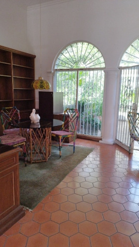 Casa En Venta Urb. Prados Del Este C-19856