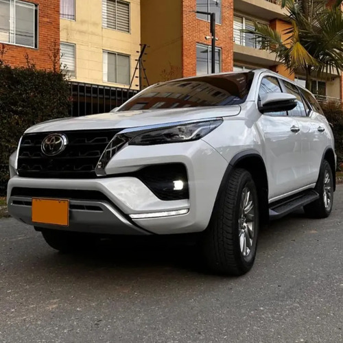 Toyota Fortuner Srv 2.4 Diésel Automática 4x2.