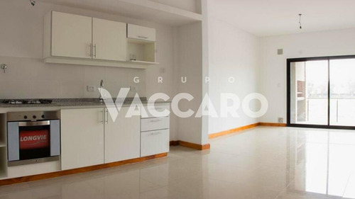 Oportunidad Departamento En Barrio Privado Con Renta.