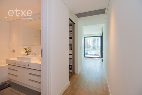 Apartamento En Alquiler De 3 Dormitorios En Puerto Del Buceo