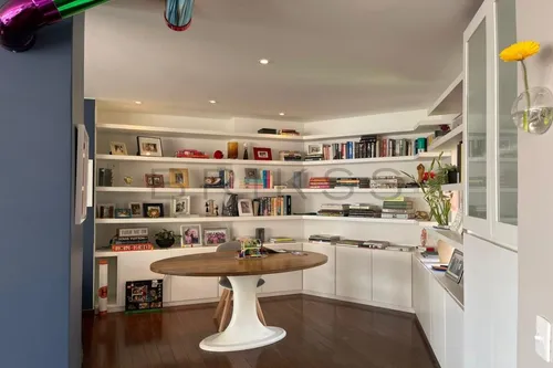 Apartamento En Arriendo/venta En Los Rosales. Cod A1957