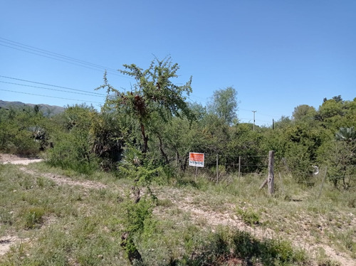 Terreno En Esquina Con Excelente Ubicación, En B° Aguas Azules, Vista A Los Cerros, Capilla Del Monte, Córdoba,-