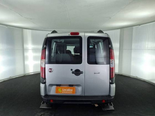 Imagem 6 de 15 de Fiat Doblò 1.8 Mpi Essence 7l 16v Flex 4p Manual