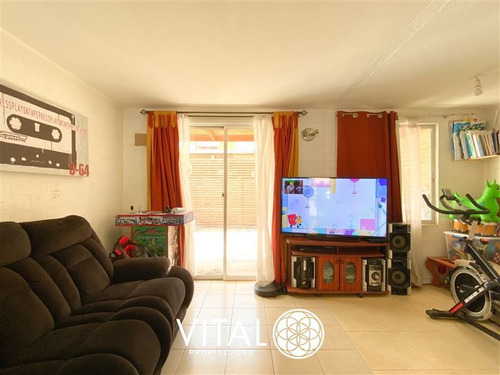 Casa En Venta De 3 Dormitorios Y 1 Baño En Puente Alto