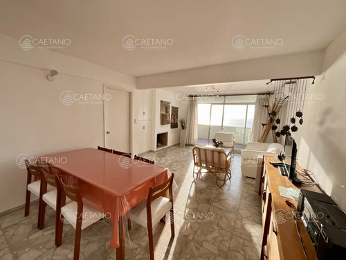 Venta Penthouse Tres Dormitorios. Península, Punta Del Este