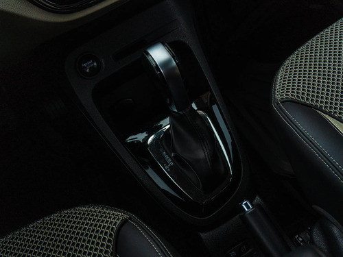 Renault Captur 2.0 Intens Automática