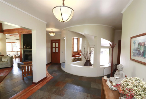 Excelente Casa En Angol, Ubicación Privilegiada.