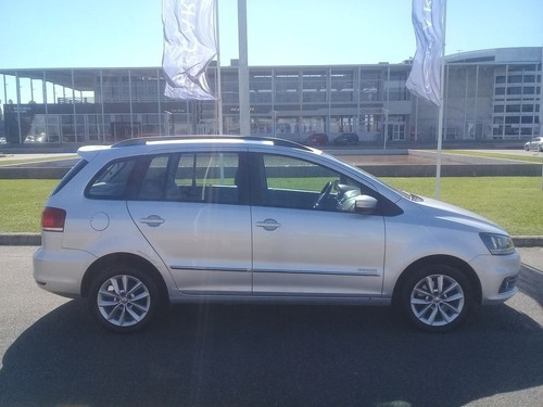 Volkswagen Suran 1.6 Highline 2015 C/ 56600 K - Car One -ez