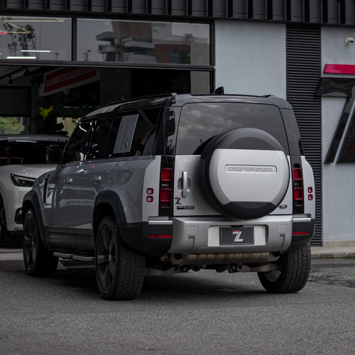 Land Rover Defender First 3.0 2021