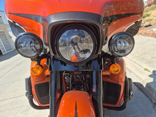 Hermosa Moto Hd, Color Naranja, Motor 114 Y Kit De Potencia