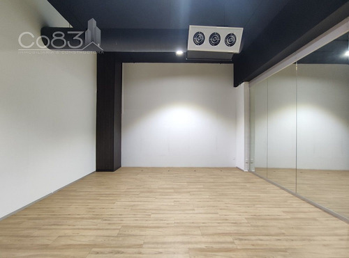 Renta - Local - Corner 15 - 592 M2 - Piso 2