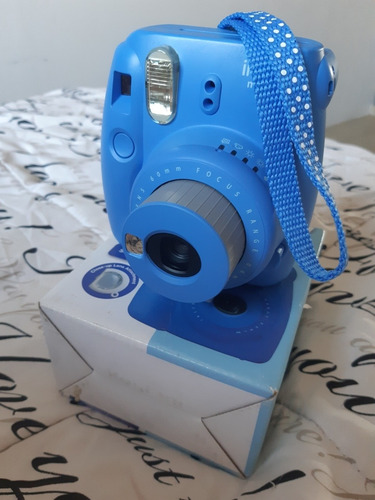 Câmera Polaroid Instax Mini 9