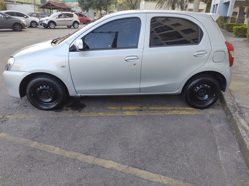 Imagem 2 de 15 de Toyota Etios 2016 1.3 16v X 5p