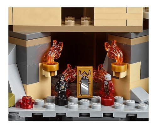 Imagen 5 de 6 de Bloques para armar Lego Harry Potter Hogwarts castle 6020 piezas en caja
