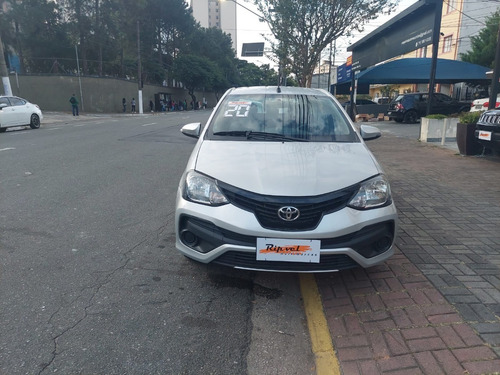 Imagem 3 de 9 de Toyota Etios Sedan Xplus 19/20