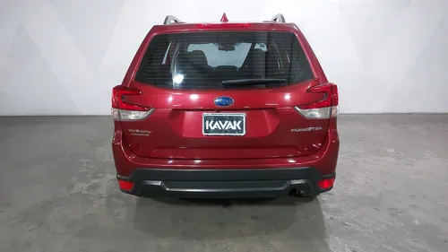Subaru Forester 2.5 PREMIUM CVT 4WD