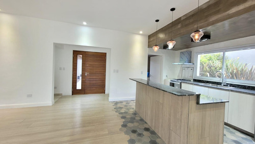 Casa En Venta En Barrio San Lucas Canning San Vicente