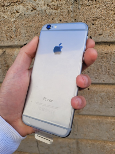 iPhone 6 Nunca Usado Aun Con Plásticos Liberado De Fábrica 