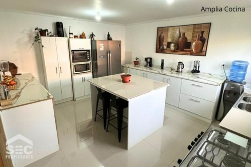 Vendo Parcela Con Gran Casa Y Piscina En Los Andes
