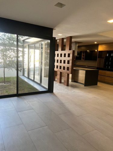 Imagen 18 de 22 de Preciosa Casa En Venta Con 5 Habitaciones Y Roof Garden En Privada Slp