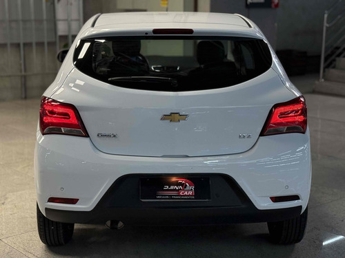 Chevrolet Onix 1.4 MPFI LTZ 8V FLEX 4P AUTOMÁTICO