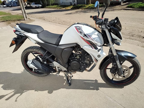 Imagen 4 de 6 de Yamaha Fz 16 Fi S Año 2020 C/ 13.608 Km.