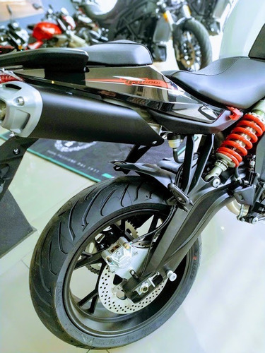 Imagen 5 de 25 de Benelli Tnt 600 I Hora 12 Tasa 0%, Permutas!