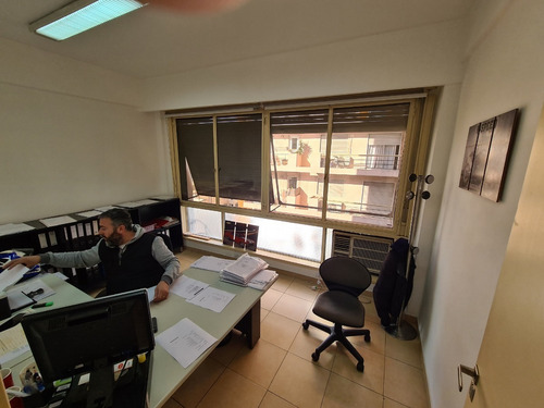 Imagen 5 de 15 de Dueño Directo Vende Oficina. 37mts. Luminosa. Con Divisiones. Todo Cerca, Subte , Metrobus, Obelisco