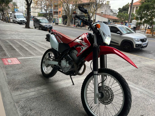 Imagen 5 de 9 de Honda Xr Tornado