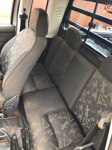 Imagem 4 de 8 de Fiat Strada 2005 1.8 Adventure Ce Flex 2p