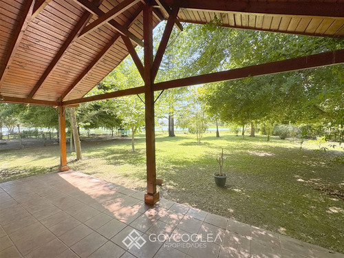 Casa En Venta De 4 Dorm. En Las Cabras