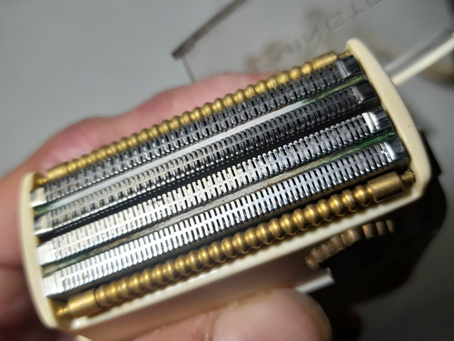 Remington Rolectric Afeitadora Eléctrica 170v/220v (Usado)