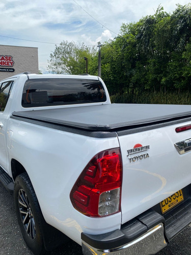 Imagen 20 de 24 de Toyota Hilux 2.4 Td Mt 4x4