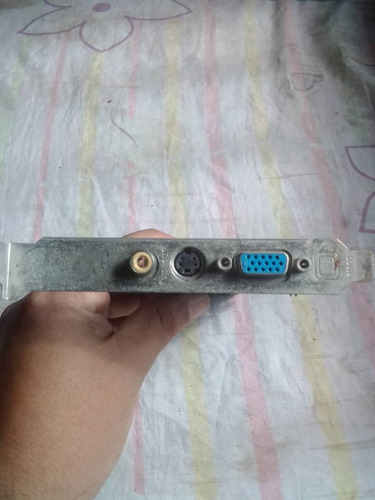 Imagen 3 de 4 de Tarjeta De Video Ati Readon 9200 De 128mb Agp