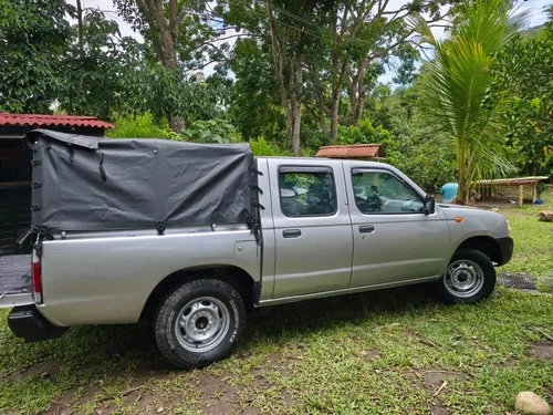 Nissan D22 Frontier 2.4 Ax D22