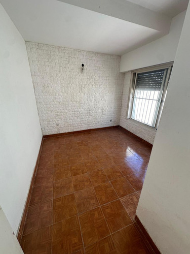 Venta Departamento De 2 Ambientes En Carapachay