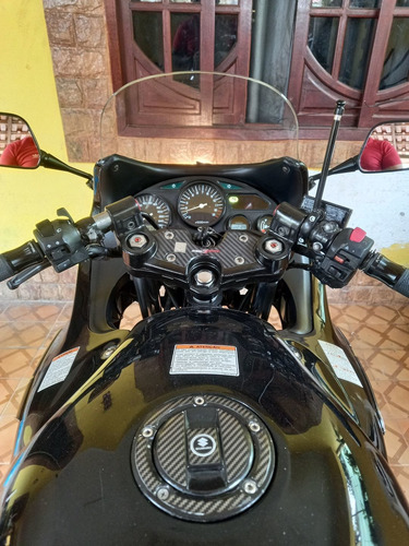 Imagem 4 de 6 de Suzuki Gsx 750 F
