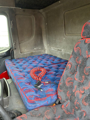 Imagem 9 de 15 de Scania R114 330