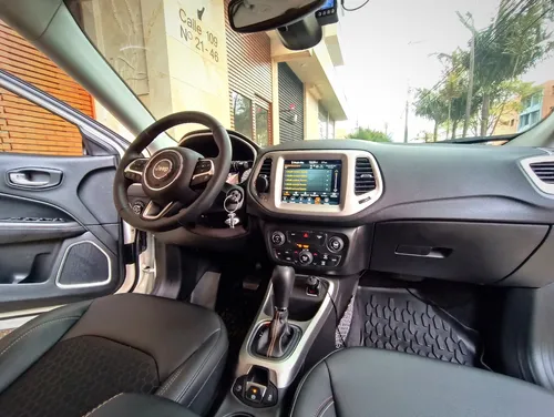 Jeep Compass 2.4 4X2 Longitude At
