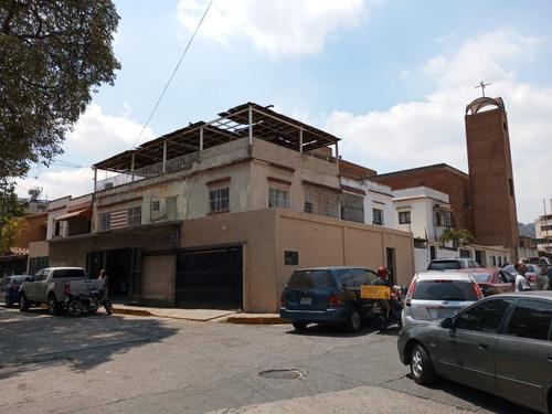 Se Vende Casa 445m2 5h/2b/4pe Los Rosales