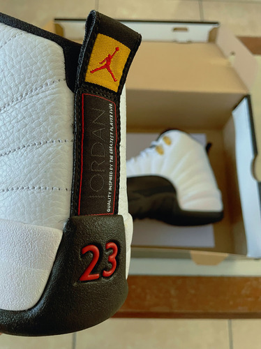 Tenis Air Jordan 12 Retro Taxi | 27 Mx | 9 Us. (Usado)