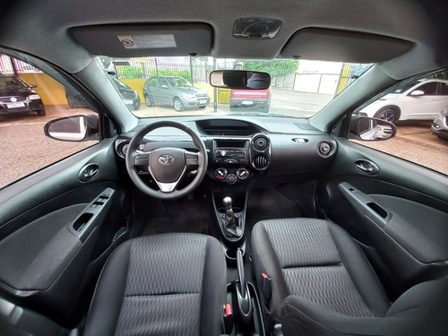 Imagem 6 de 9 de Toyota Etios Sedan 1.5 X 2018