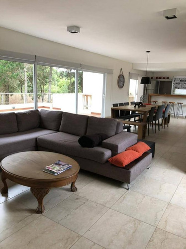 Imagen 11 de 25 de Casa A La Venta En Costa Esmeralda Alquiler Temporario Verano 2022 Capacidad 10 Personas