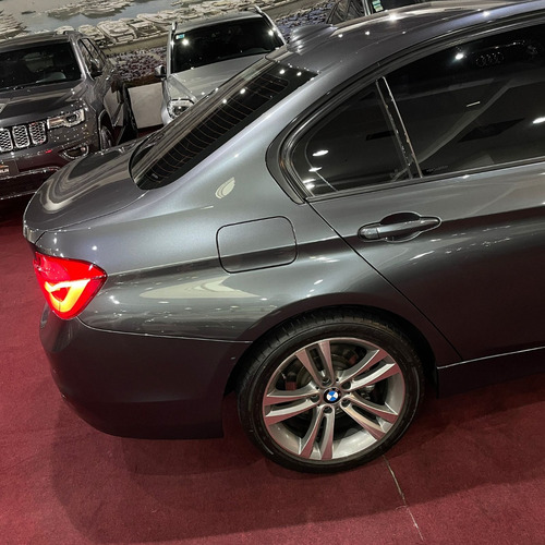 Imagen 17 de 24 de Bmw 330i Sport