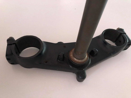 Imagen 4 de 7 de T Inferior De Moto Dt 200 Bera, Gruesa