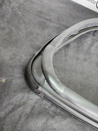 Empaque Vidrio Puerta Trasera Derecha Chevrolet Sonic 2014 (Usado)